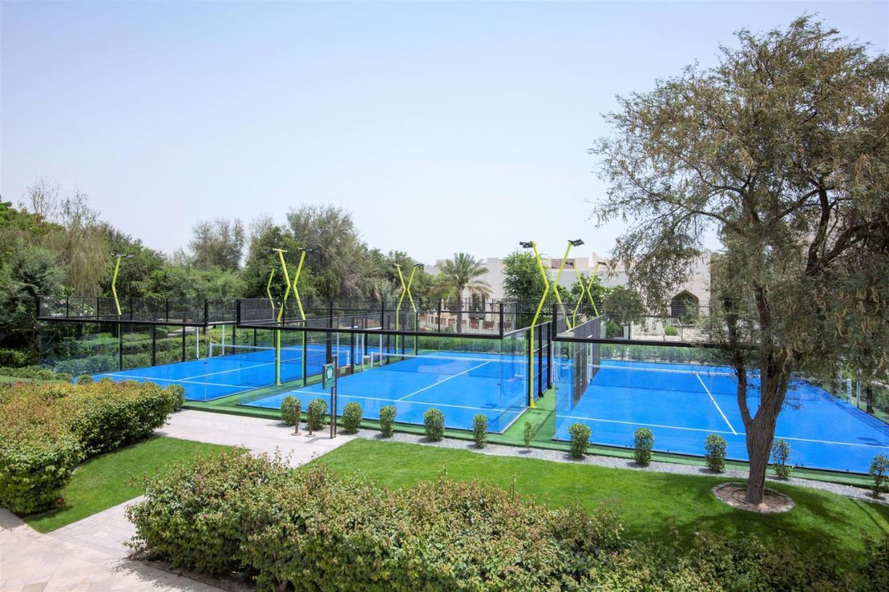 Al Messila, A Luxury Collection Resort & Spa, Doha Exterior foto Tennis courts at the resort